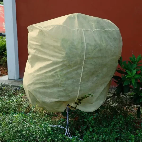 Heavy Winter Plant Cover | Anti-Frost Protection with Zipper & Drawstring - Image 4